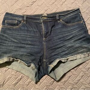 New York and Co. Jean Shorts size 12 Rolled Cuff 3 Inch Inseam